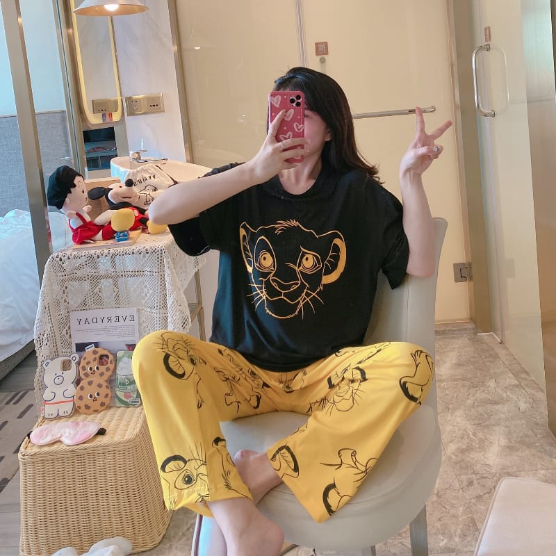 Black and Yellow SIMBA print T SHirt with Printed Pajama Half Sleeves Night Suit for her (RX-103)